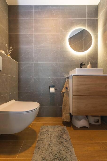 Modern Villa With Sauna & Hot Tub Hiiumaa ภายนอก รูปภาพ
