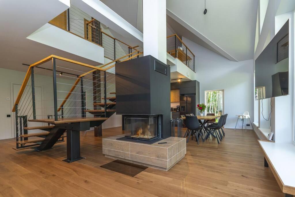 Modern Villa With Sauna & Hot Tub Hiiumaa ภายนอก รูปภาพ