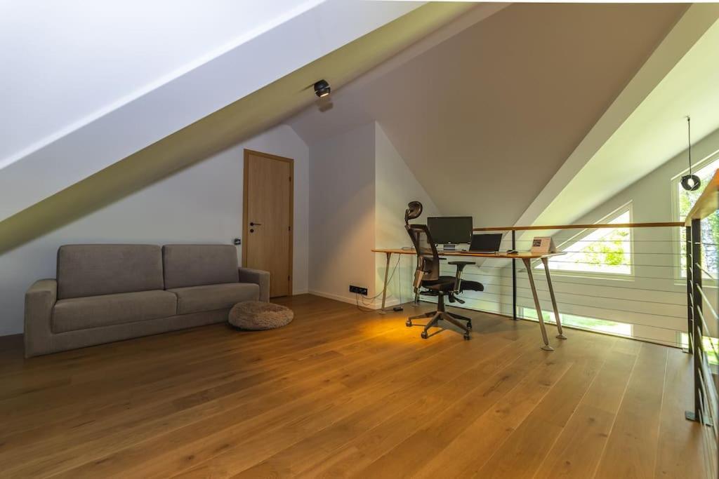 Modern Villa With Sauna & Hot Tub Hiiumaa ภายนอก รูปภาพ